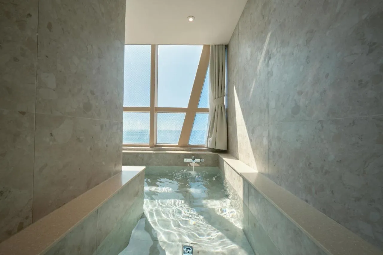 Uh Suite The Haeundae Busan Hotel