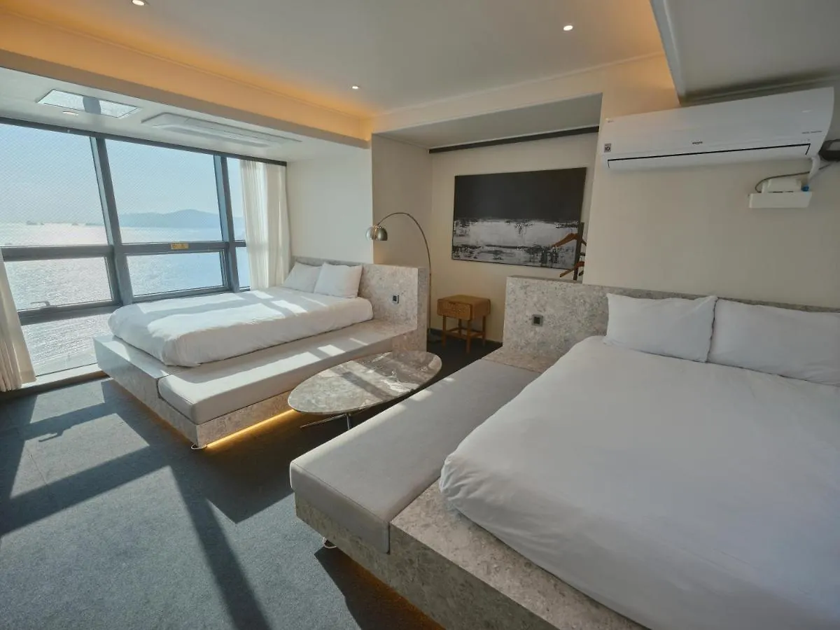 Uh Suite The Haeundae Busan South Korea