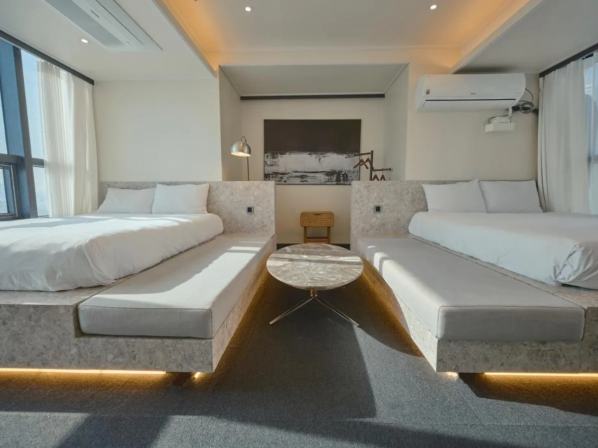 Uh Suite The Haeundae Busan 3*,