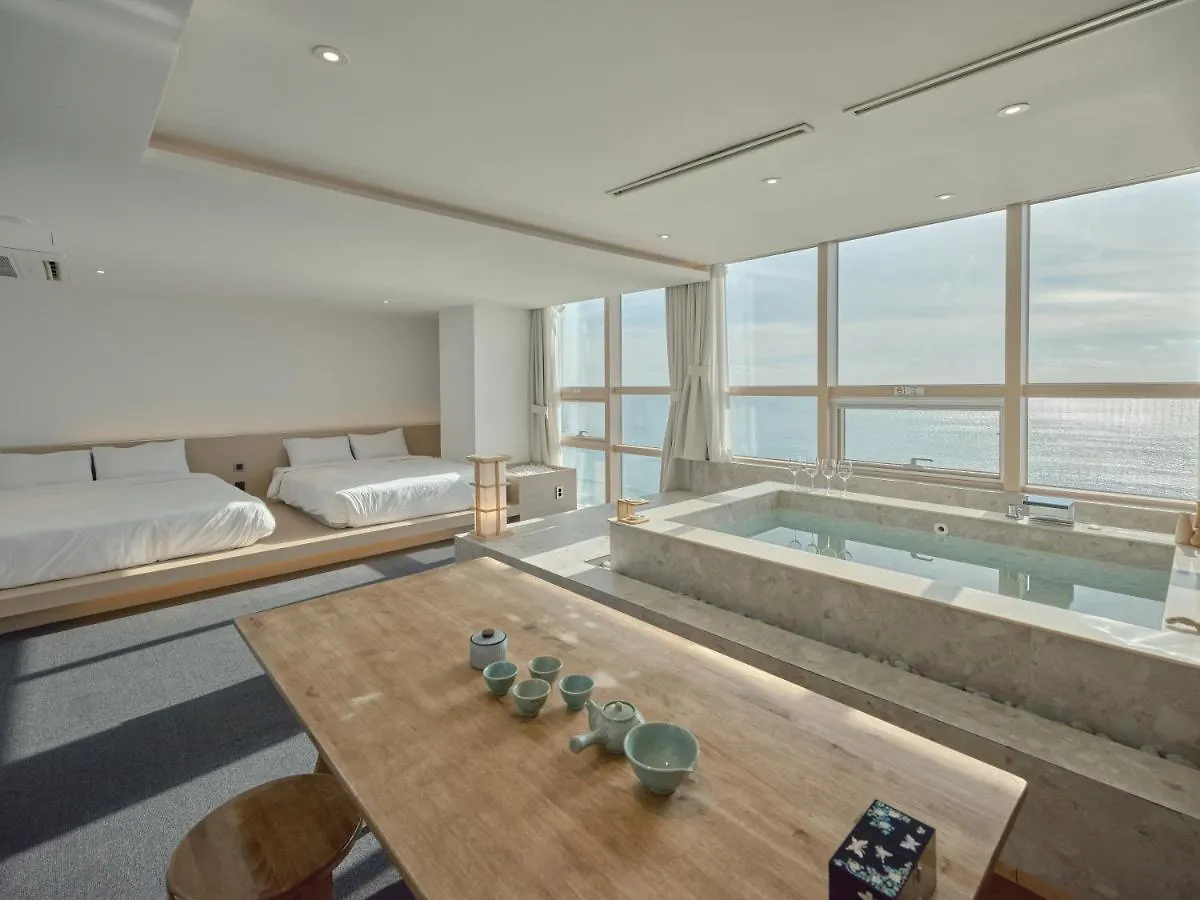 Uh Suite The Haeundae Busan Hotel