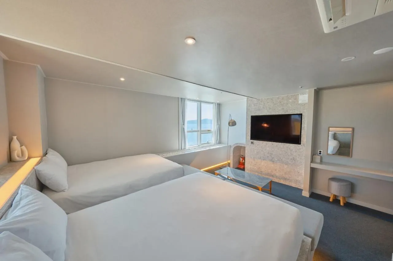 Uh Suite The Haeundae Busan South Korea