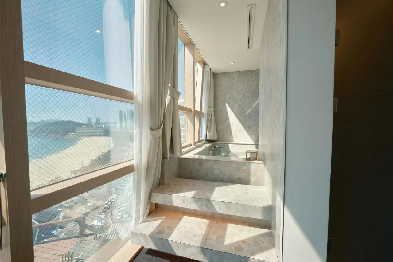 Uh Suite The Haeundae Busan