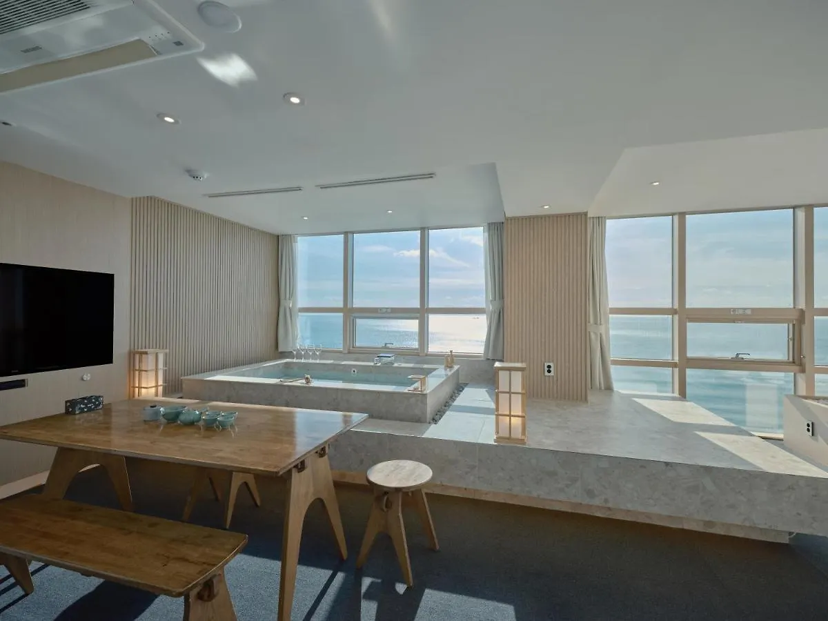 Uh Suite The Haeundae Busan Hotel