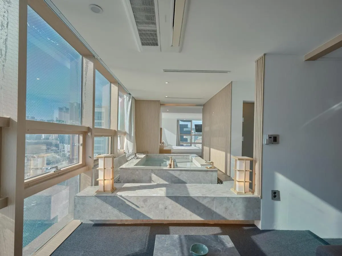 Uh Suite The Haeundae Busan Hotel