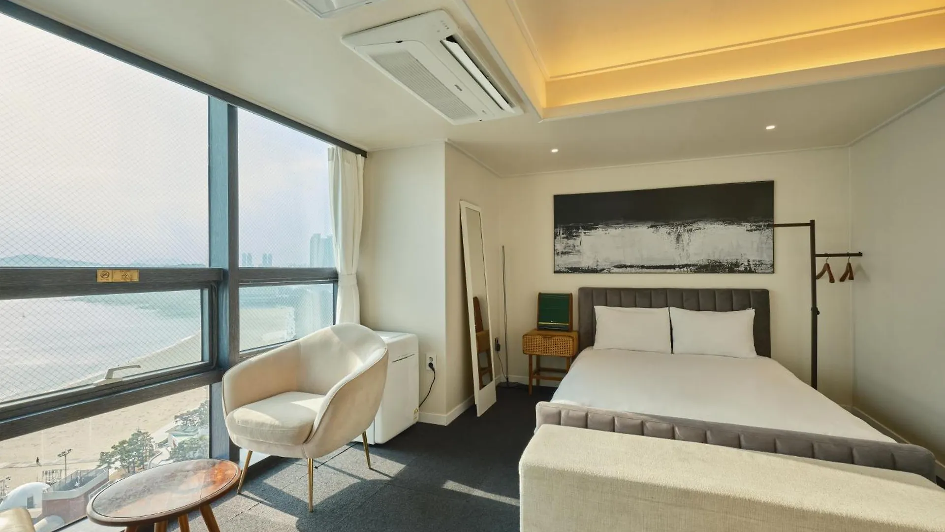 Uh Suite The Haeundae Busan 3*,