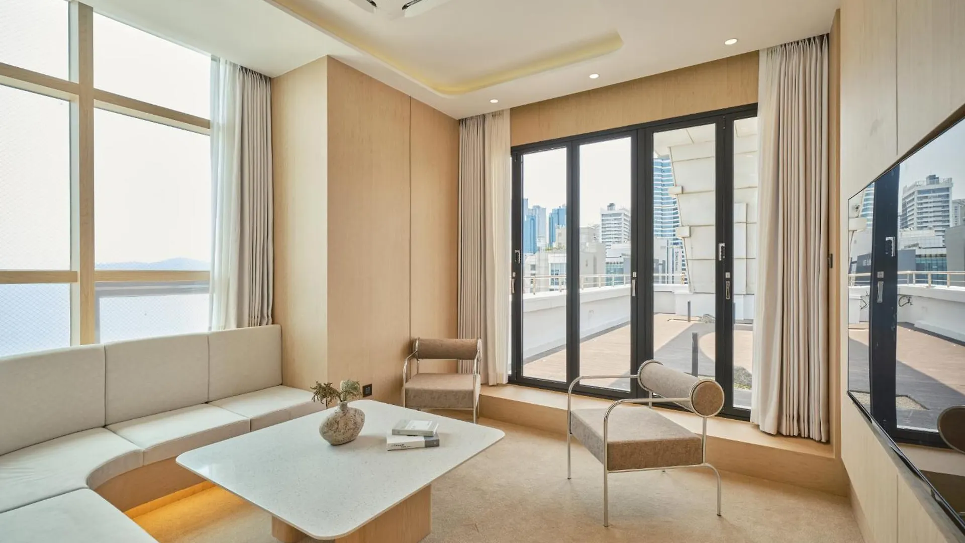 Uh Suite The Haeundae Busan 3*,  South Korea