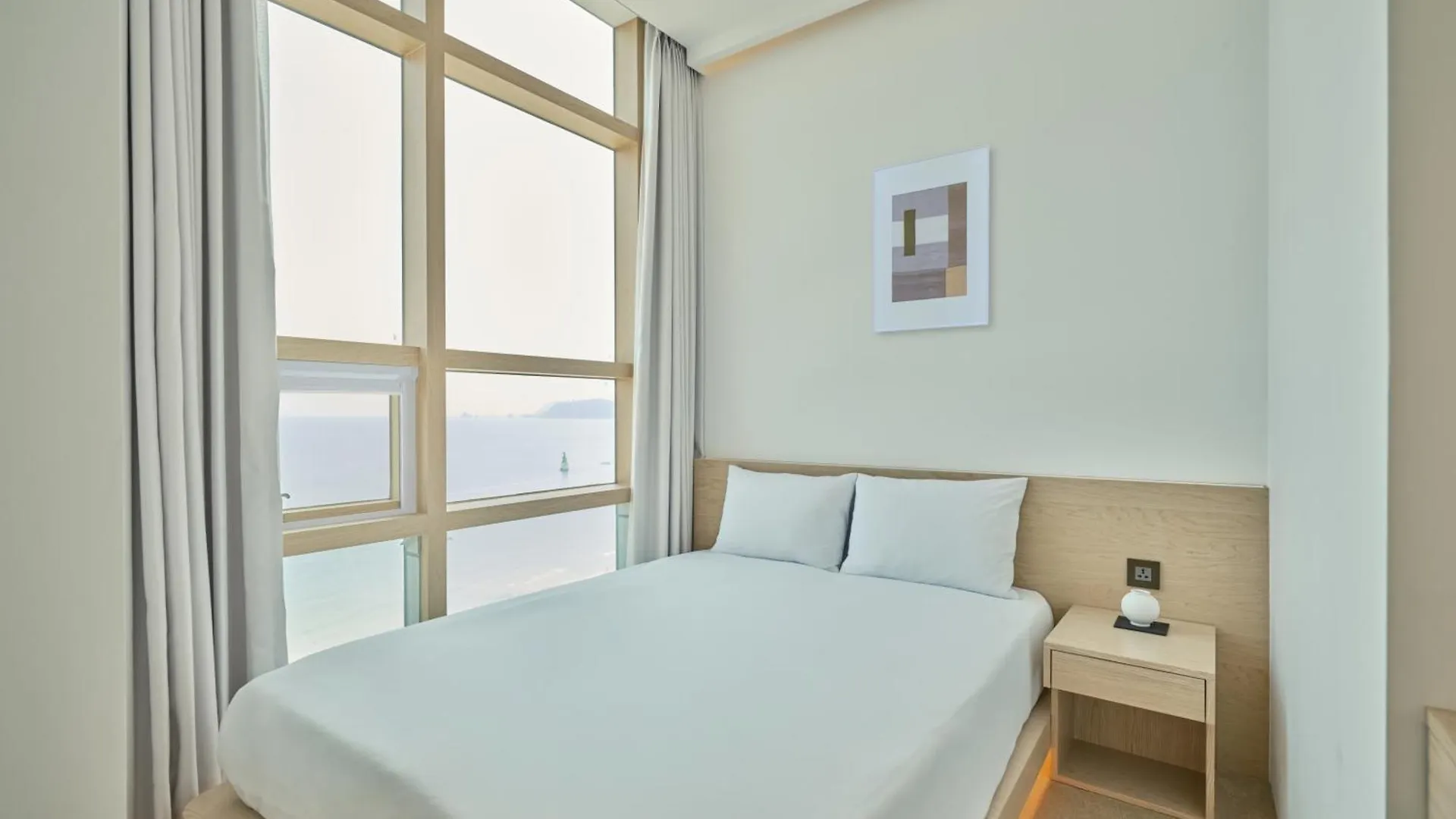 Uh Suite The Haeundae Busan 3*,
