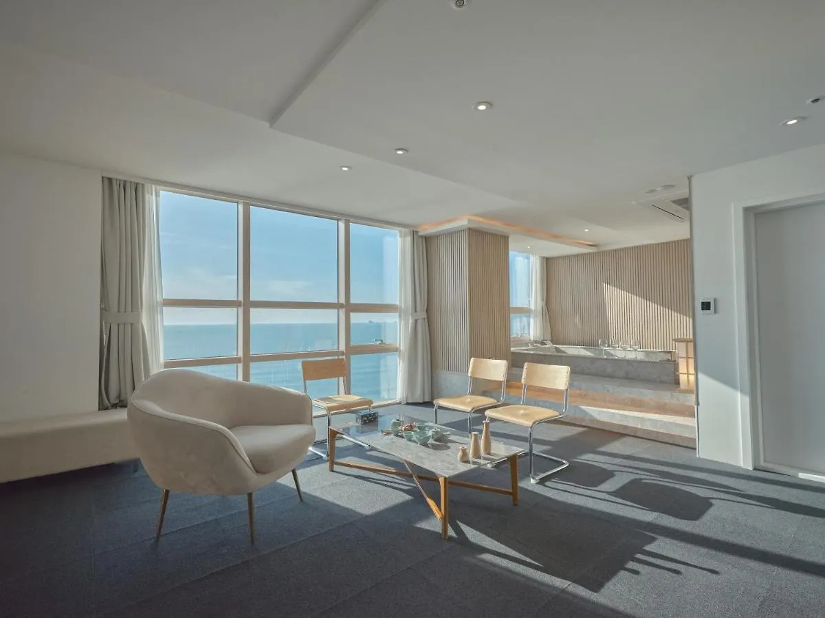 Uh Suite The Haeundae Busan Hotel